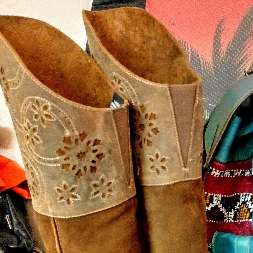 RELISTED SIZE 7 AVAILABLE Laredo | Caught You Lookin' Distressed Square Toe - Picture 6 of 12